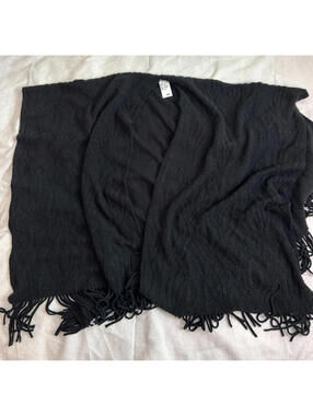 Steve Madden Medallion Brushed Topper Cape Fringed Open Front One Size NWT